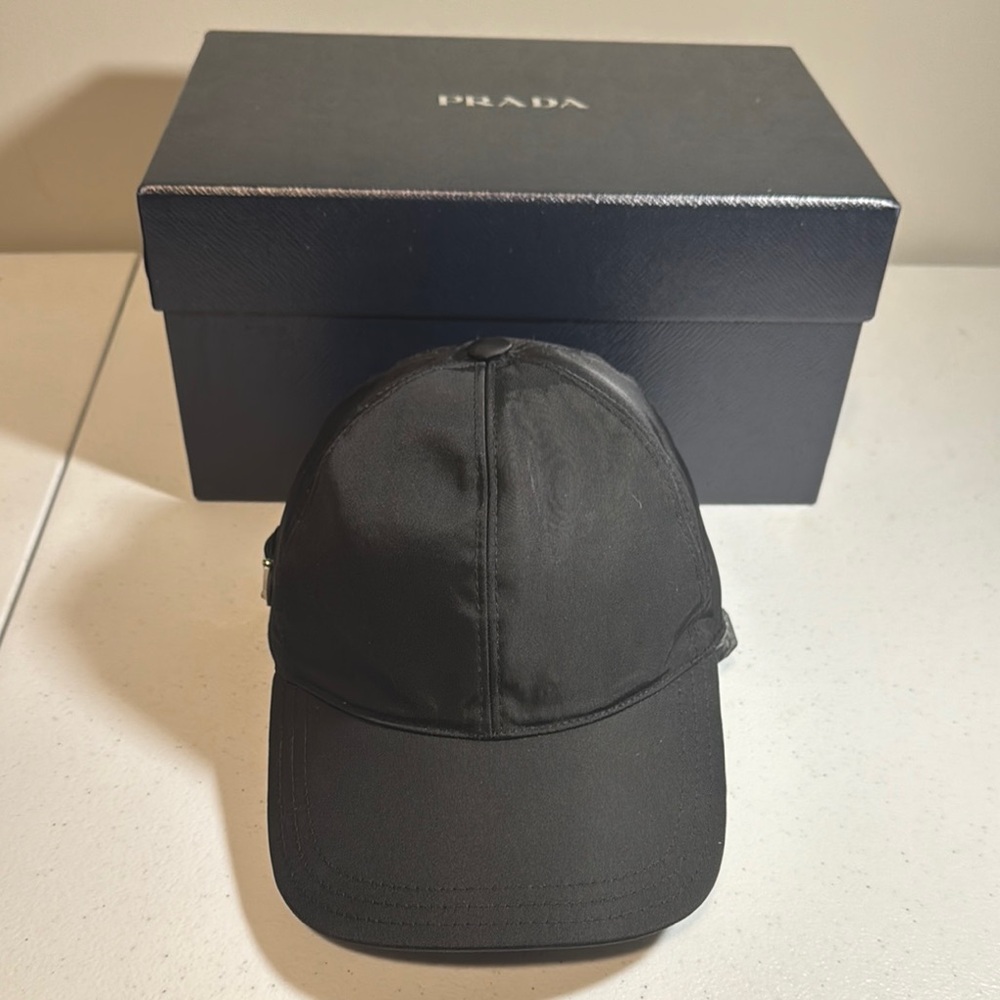 Prada Black Nylon Cap size M - Picture 2 of 5